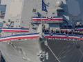 La tripulación del USS John Basilone (DDG 122), destructor de misiles guiados de la clase Arleigh Burke, durante la ceremonia de puesta en servicio celebrada en Nueva York el 9 de noviembre