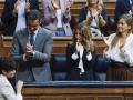 Pedro Sánchez aplaude a la ministra de Vivienda, Isabel Rodríguez
