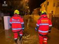Efectivos de bomberos durante las lluvias en Castellón