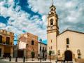 Imagen de archivo de la plaza y la iglesia de Massalaves, Valencia
