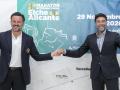 Imagen de archivo del alcalde de Elche, Pablo Ruz, junto al alcalde de Alicante, Luis Barcala