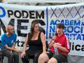 Esteban Arellano, portavoz del Sindicat d'Habitatge, junto a Guilia y Natàlia

Imagen de Esteban Arellano, portavoz del Sindicat d'Habitatge, junto a Guilia y Natàlia