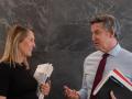 El líder del PP, Alberto Núñez Feijóo, junto a la vicesecretaria de Coordinación Sectorial del PP, Alma Ezcurra