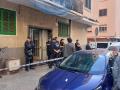 Efectivos policiales en un deshaucio