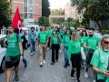 Varios profesores con camisetas sobre la huelga de la educación pública