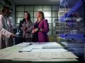 Imagen de archivo de Pilar Bernabé durante una visita al almacén electoral