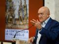 El alcalde de Valladolid, Jesús Julio Carnero, presenta una exposición sobre la Controversia de Valladolid, este miércoles