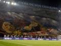 La afición del PSG sacó un polémico tifo en la previa del encuentro ante el Barça