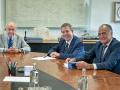 El presidente de Castilla-La Mancha, Emiliano García-Page, visita en la localidad italiana de Spresiano, la sede de Fassa Bortolo (Grupo Fassa), fabricante italiano de materiales de construcción, y mantiene una reunión de trabajo con sus responsables