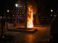 (Foto de ARCHIVO)
Varias personas causan disturbios, a 24 de octubre de 2026, en Barcelona, Catalunya (España). Furgones de los Mossos d'Esquadra tienen blindada la plaza Catalunya de Barcelona desde este sábado por la tarde, donde han empezado a hacer algunas cargas para controlar a activistas que se han ido concentrando, la gran mayoría de ellos encapuchados y vestidos de negro. Después de que los Bombers hayan apagado el fuego de una barricada y otros elementos urbanos que los activistas han incendiado, los antidisturbios están haciendo pequeñas cargas para sacar de la plaza a los activistas, aunque luego han incendiado parte de la terraza del bar Zúrich y más papeleras.

Lorena Sopêna / Europa Press
24 OCTUBRE 2026;DISTURBIOS;MOSSOS;CATALUÑA
24/10/2026