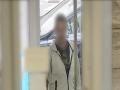 Imagen del momento en el que presuntamente el detenido atracó el banco