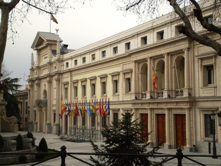 Fachada principal del Senado de Madrid