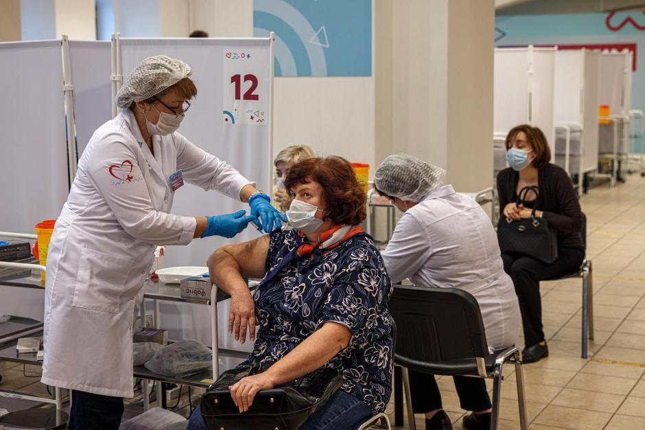 Punto de vacunación contra la covid en Rusia