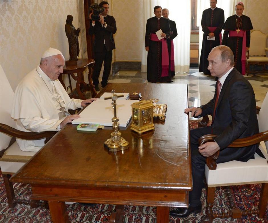Putin y el Papa Francisco en El Vaticano en el año 2015