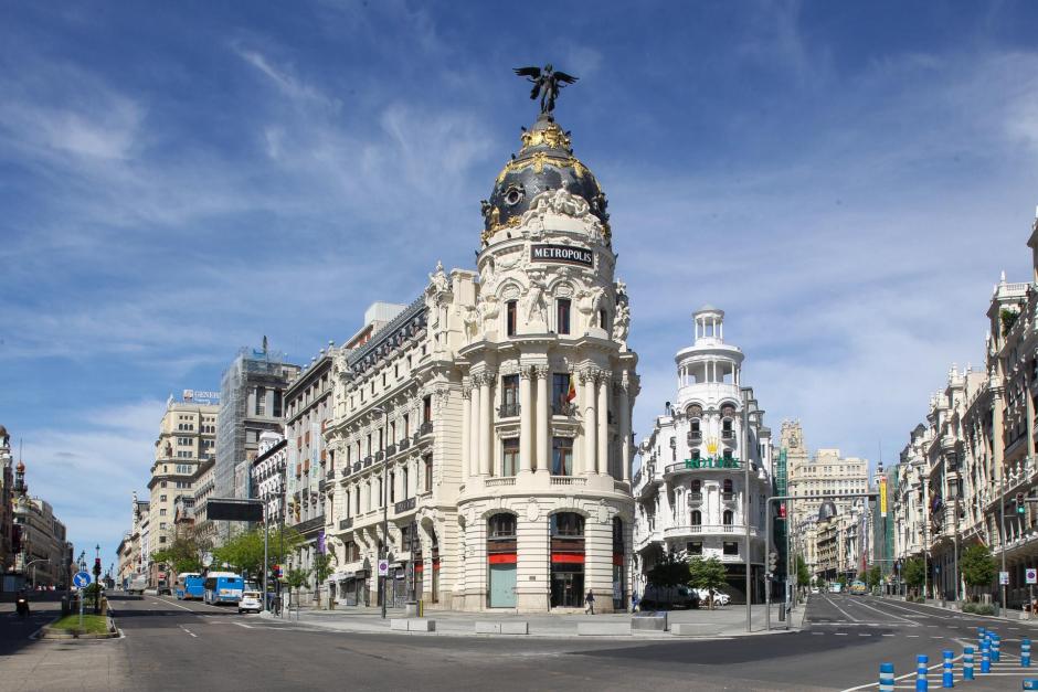 Vista general del Edificio Metropoli entre la calle Alcalá y Gran Vía