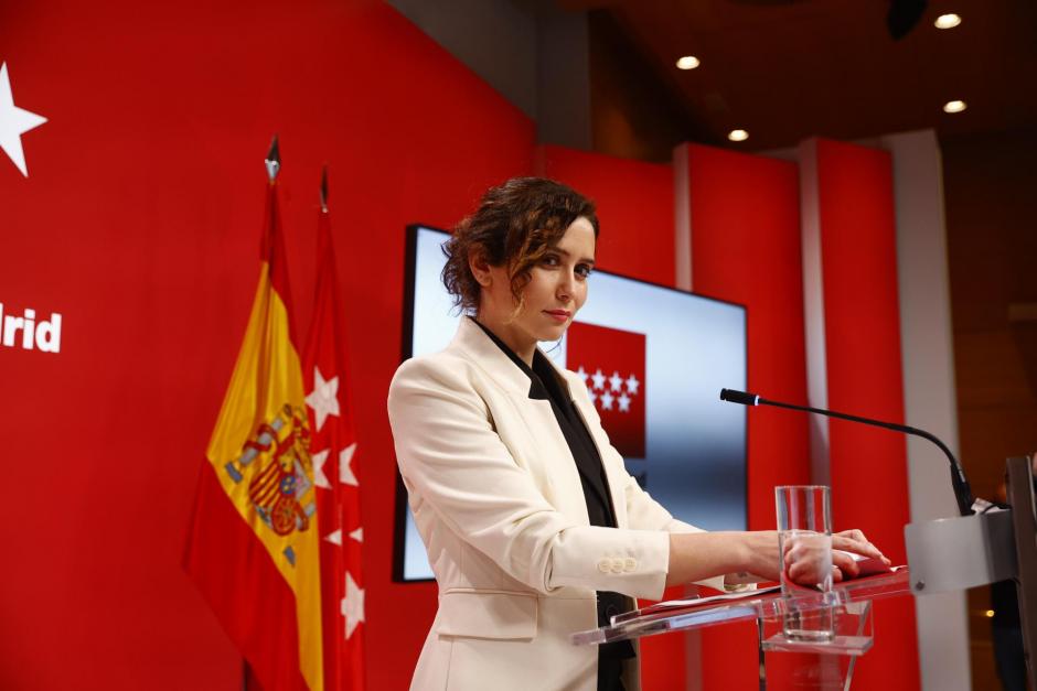 La presidenta de la Comunidad de Madrid, durante la rueda de prensa ofrecida este jueves