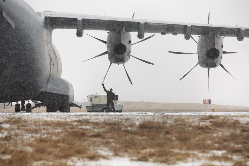 Llegada del avión A-400 del Ejército del Aire en el aeropuerto de San Juan de Terranova, a 20 de febrero de 2022, en Terranova, Canadá (Estados Unidos)