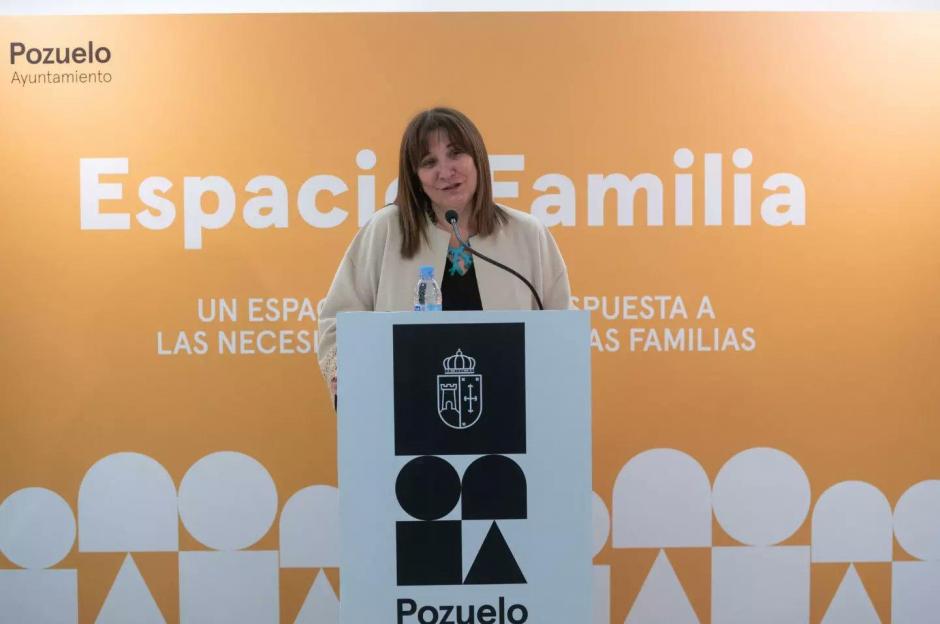 Susana Pérez Quislant, alcaldesa de Pozuelo, durante la inauguración del Espacio Familia