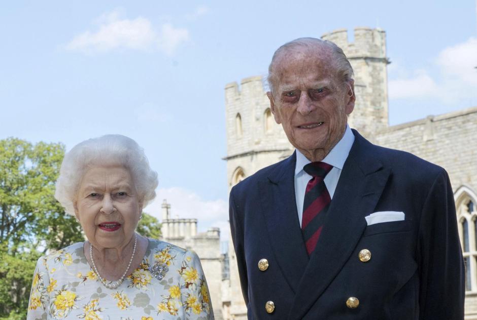 La Reina Isabel II y el Príncipe Felipe de Edimburgo, en Windsor, en junio de 2020