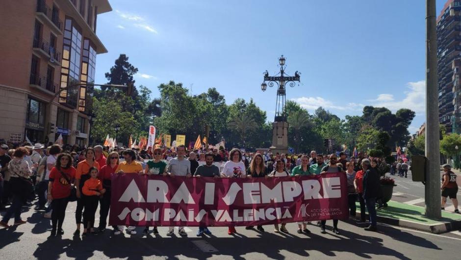 Cabeza de la manifestación independentista de ayer en Castellón