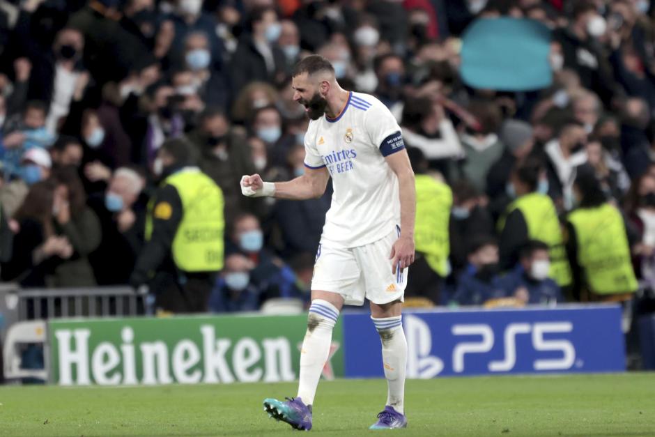 Karim Benzema celebrando durante el partido contra el PSG