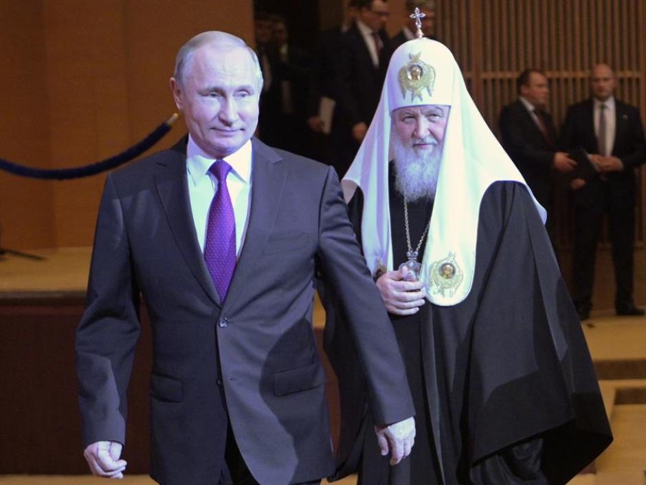 El presidente ruso, Vladímir Putin, y el líder de la Iglesia Ortodoxa Rusa, el patriarca Kirill