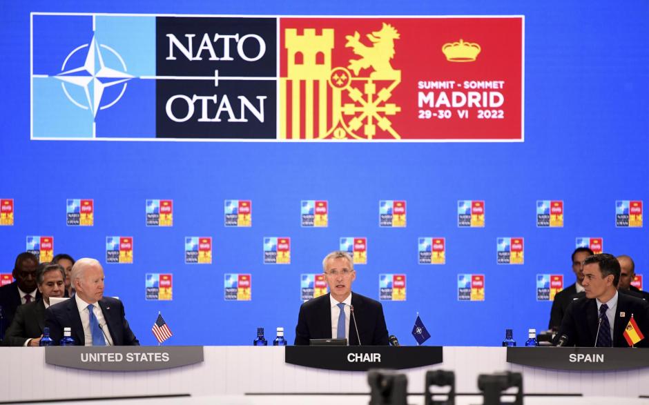 El presidente de Estados Unidos, Joan Biden; el secretario general de la OTAN, Jens Stoltenberg y el presidente del Gobierno de España, Pedro Sánchez, en la 32 edición de la OTAN celebrada en Madrid
