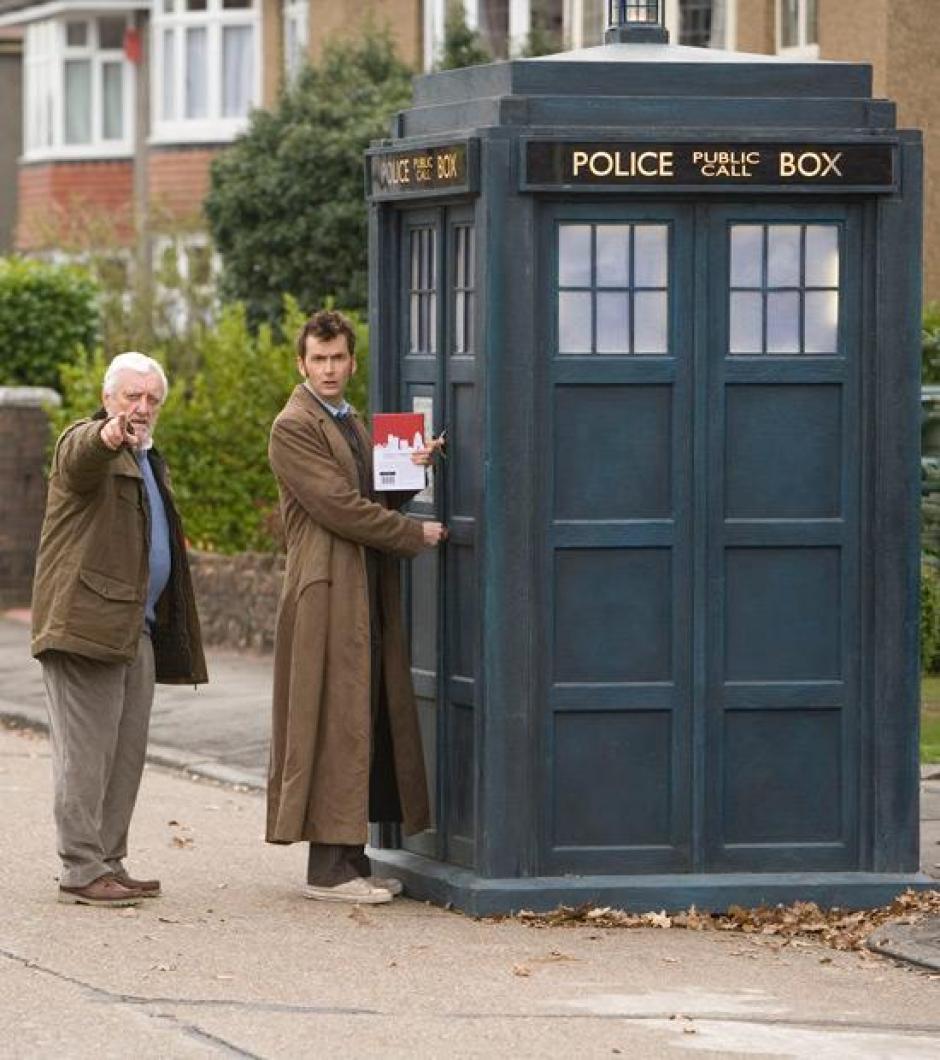 Bernard Cribbins y David Tennant en una secuencia de la serie 'Doctor Who'