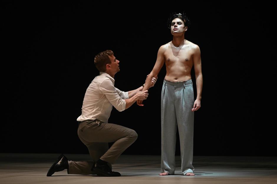 Ensayo general de la ópera 'Orphée' de Philip Glass en los Teatros Canal en Madrid