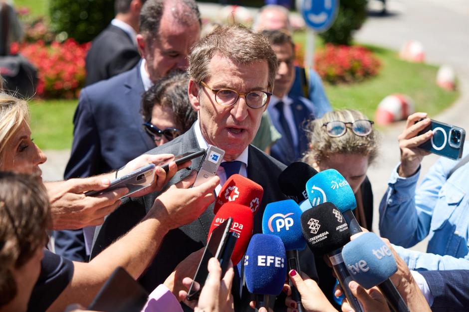 Feijóo, en declaraciones a los medios antes del acto