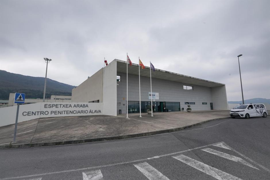 Entrada del centro penitenciario de Zaballa, en Álava - Iñaki Berasaluce