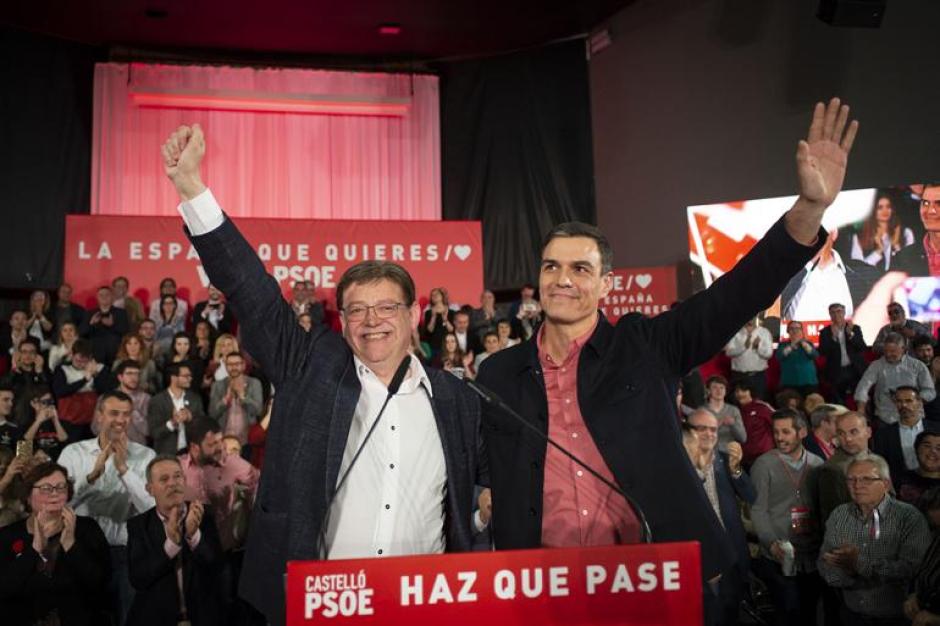 El presidente del Gobierno, Pedro Sánchez, y el de la Comunidad Valenciana, Ximo Puig, juntos en un mitin del PSPV-PSOE.