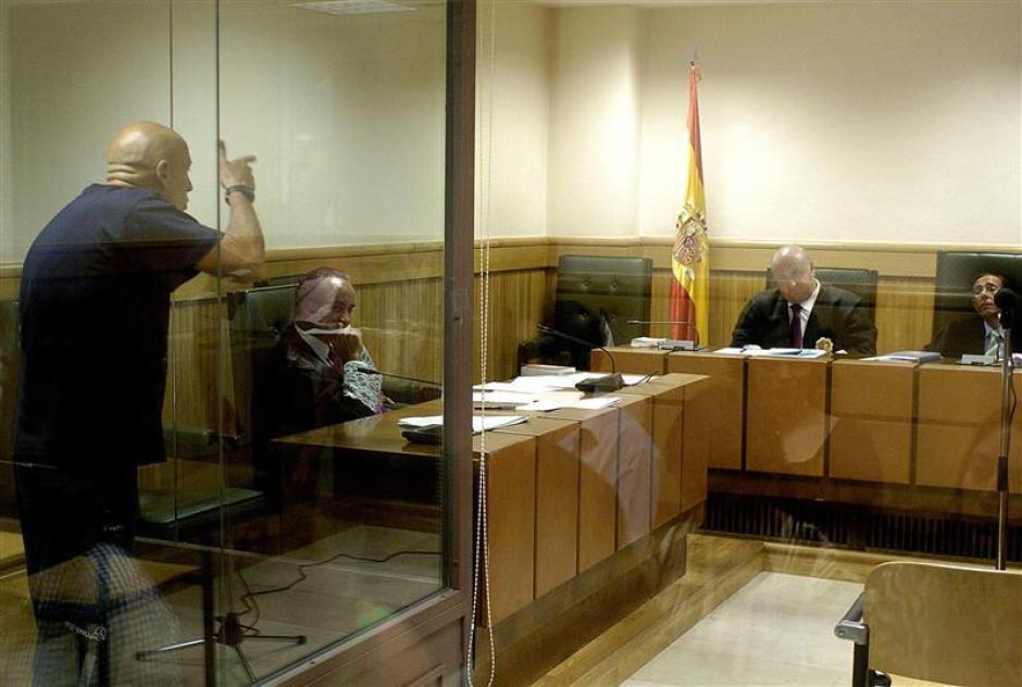 El etarra Iñaki Bilbao amenazó con "pegar siete tiros" y "arrancar la piel a tiras" al presidente del tribunal que lo juzgó por amenazas terroristas al juez Baltasar Garzón