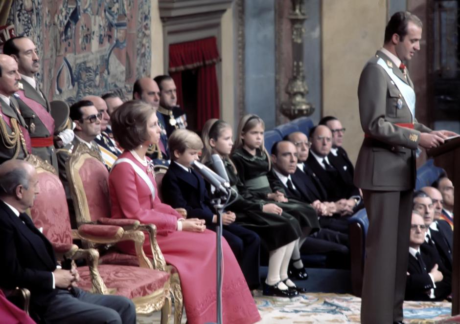 Don Juan Carlos durante su proclamación como Rey de España por las Cortes Españolas en 1975