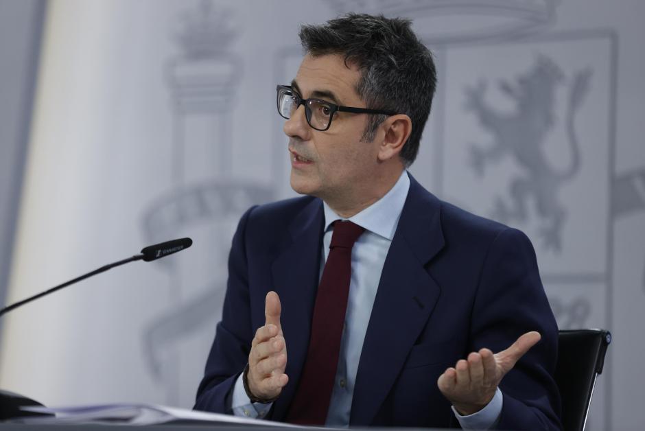 El ministro Félix Bolaños durante la rueda de prensa en la Moncloa