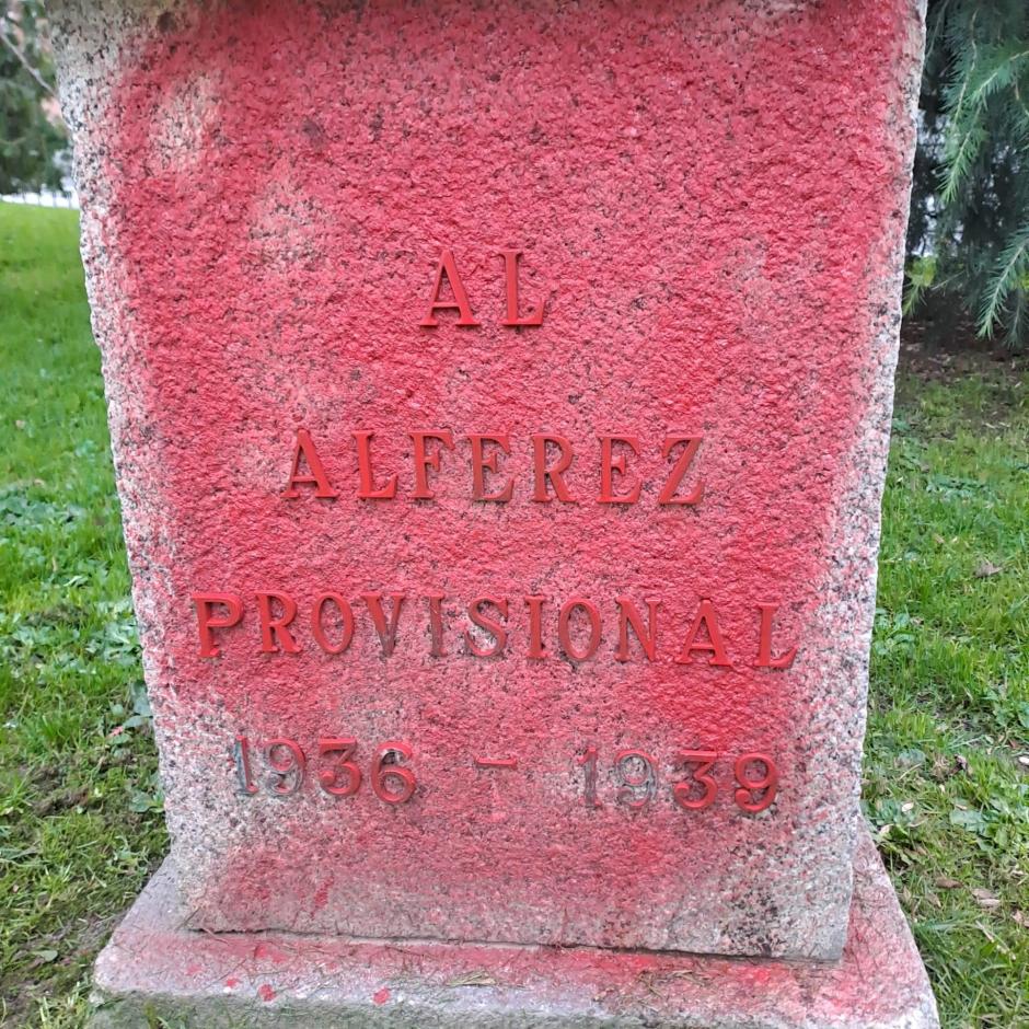 Monolito al Alférez Provisional