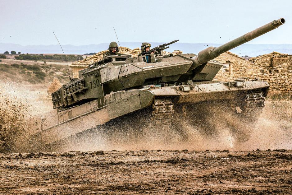 Un imponente Leopard 2E del Ejército de Tierra