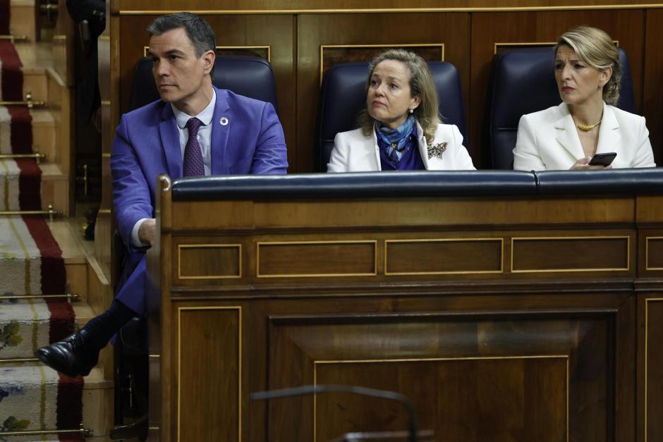Pedro Sánchez, Nadia Calviño y Yolanda Díaz durante la moción de censura