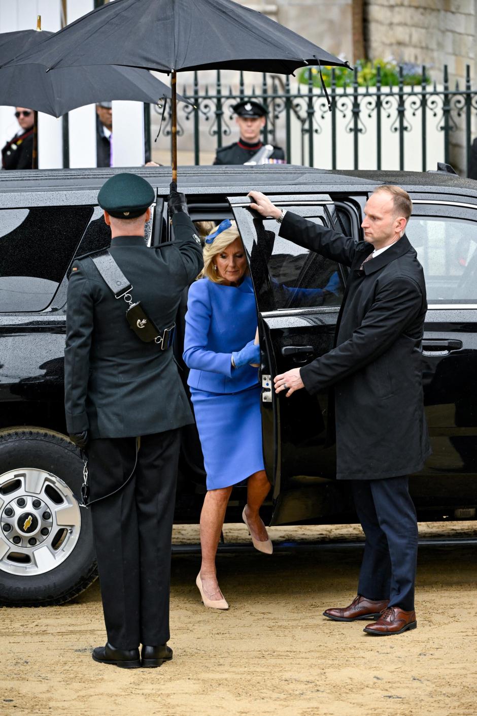 La primera dama de los Estados Unidos, Jill Biden, llega a la Abadía de Westminster