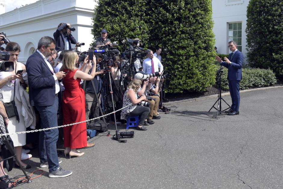 Pedro Sánchez atiende a los medios en Washington tras su reunión con Joe Biden