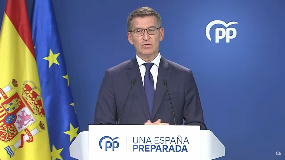 Feijóo comparece en la sede de génova