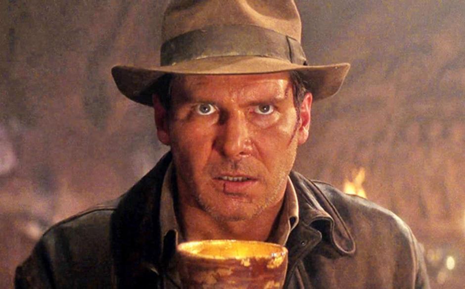 Harrison Ford con el Santo Grial en la película 'Indiana Jones y el Último Cruzado', de Steven Spielberg