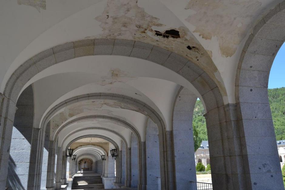 Agujero en el techo en uno de los arcos del Valle de los Caídos