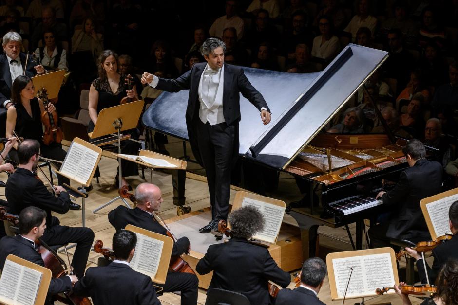 Imagen del concierto de la ONE de este viernes en Madrid dirigido por el maestro David Afkham y con la participación pianista español Javier Perianes
