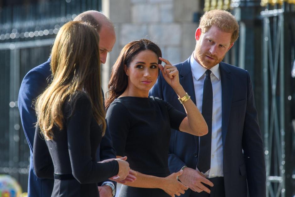 Kate Middleton, el Príncipe William, Meghan Markle y el Príncipe Harry en el funeral de Isabel II