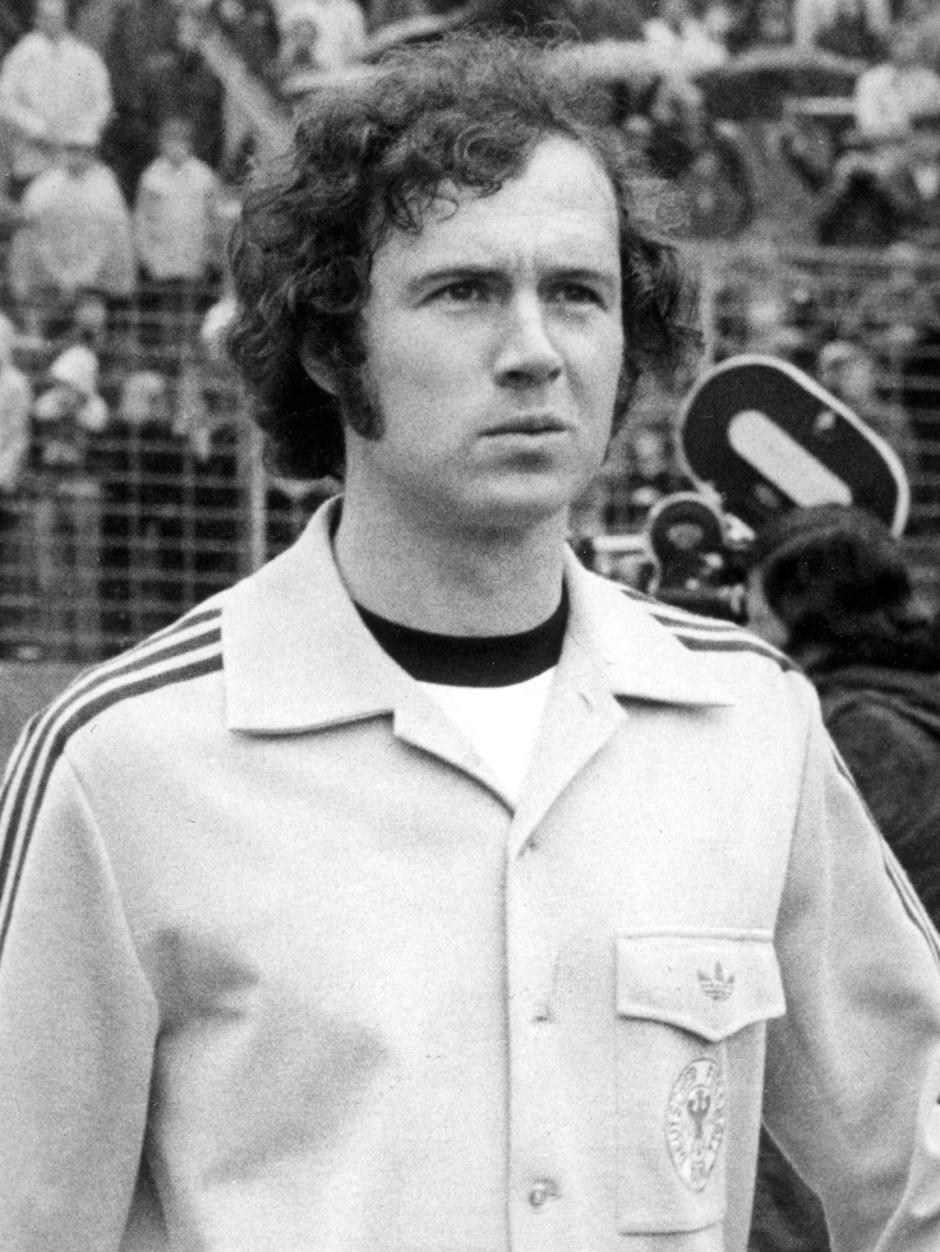 Franz Beckenbauer, en su etapa de jugador, época en la que se convirtió en toda una leyenda del fútbol