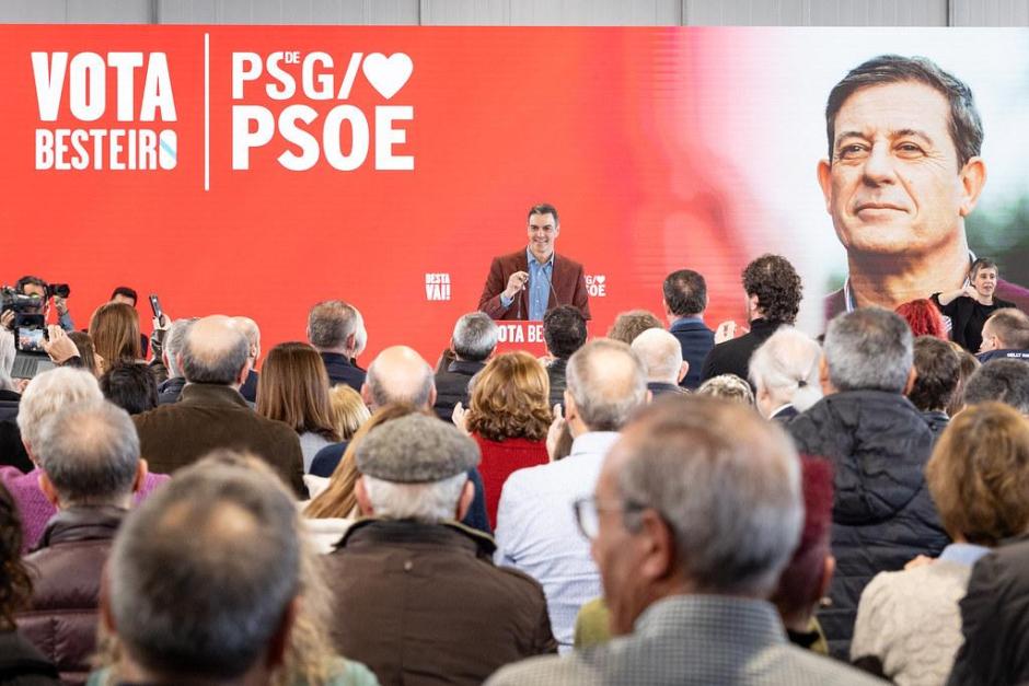 Pedro Sánchez, en un acto de la campaña de Gómez Besteiro