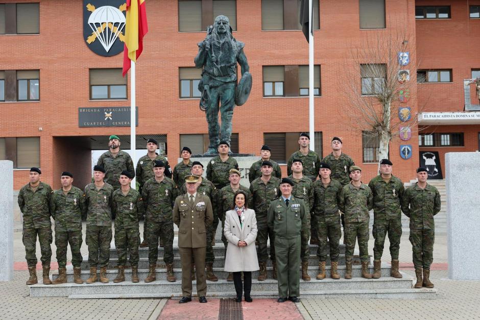 La ministra de Defensa, Margarita Robles, visita la Brigada Almogávares VI en la Base Príncipe de Paracuellos del Jarama