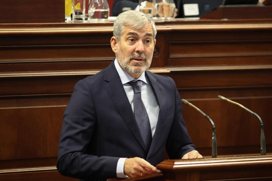 El nuevo presidente del Gobierno de Canarias, Fernando Clavijo, durante la segunda jornada del Pleno del debate