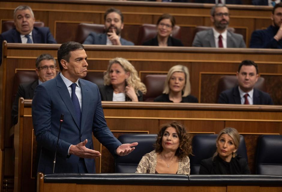 El presidente del Gobierno, Pedro Sánchez, interviene durante una sesión de control al Gobierno